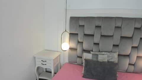 Snapshot of gaby_smit__ chatting on 11-19-25, 11:32 GABRIELA online show from 11-19-25, 11:32