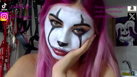 gabygumms online show from 10-15-25, 01:11