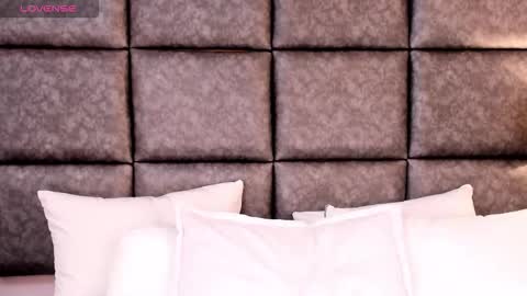 Snapshot of gabylopez_ chatting on 11-17-25, 03:51 online show from 11-17-25, 03:51