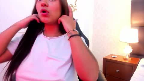 gabymoreau online show from 10-16-25, 08:10