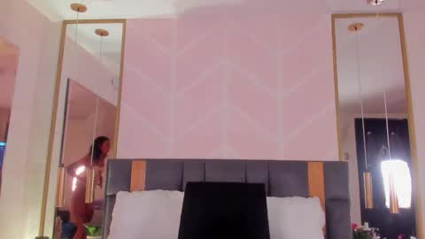 Gaby online show from 12-19-25, 07:54