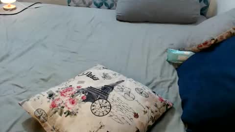 Snapshot of gabysot chatting on 12-16-25, 11:21 gabysot online show from 12-16-25, 11:21