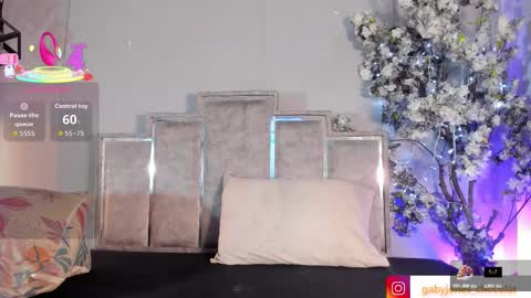 gabyyjones online show from 11-16-25, 11:38