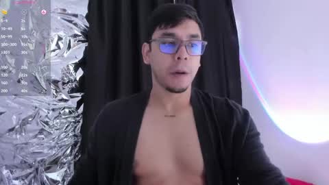 Gadiel online show from 10-27-25, 01:04