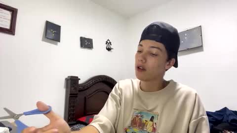 Snapshot of gadiel_sex chatting on 10-28-25, 08:11 gadiel_sex online show from 10-28-25, 08:11