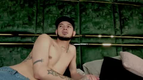 Snapshot of gael_coral chatting on 11-25-25, 11:54 Gael Coral some hot latinos online show from 11-25-25, 11:54