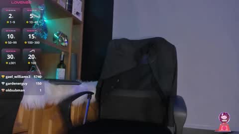 Snapshot of gael_williams3 chatting on 10-31-25, 11:17 gael_williams3 online show from 10-31-25, 11:17