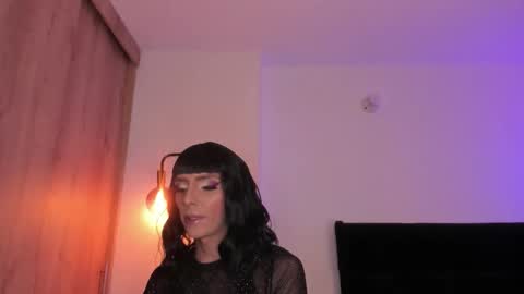 Snapshot of gaia_lyra chatting on 10-01-25, 01:22 Gaia online show from 10-01-25, 01:22