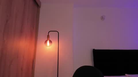 Snapshot of gaia_lyra chatting on 10-16-25, 12:00 Gaia online show from 10-16-25, 12:00