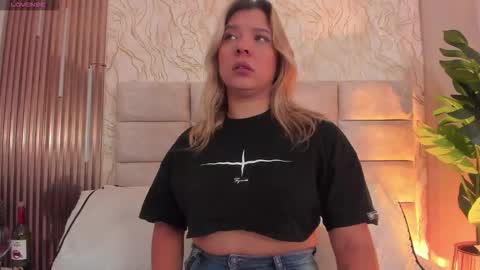 Snapshot of gaia_stonne chatting on 03-27-26, 10:59 gaia_stonne online show from 03-27-26, 10:59