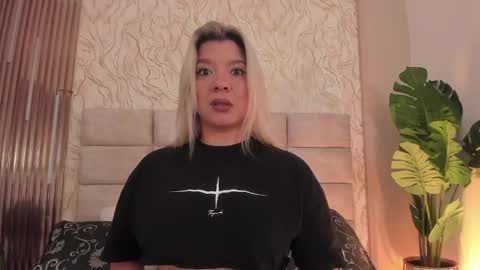 Snapshot of gaia_stonne chatting on 04-08-26, 12:05 gaia_stonne online show from 04-08-26, 12:05