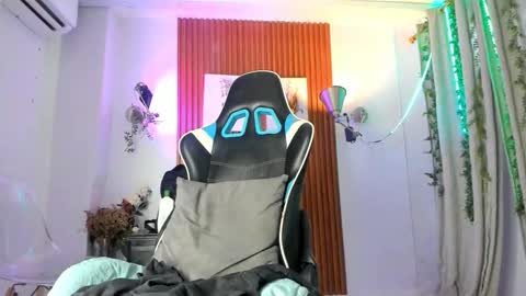 Snapshot of galactica_7 chatting on 11-05-25, 11:21 galactica_7 online show from 11-05-25, 11:21