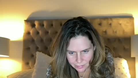 gamer_gal633618 online show from 01-10-26, 11:09