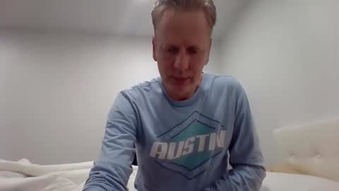 gamerboy200 online show from 10-31-25, 01:17