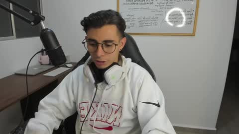 Snapshot of gametommy chatting on 12-06-24, 12:56 Tommy online show from 12-06-24, 12:56