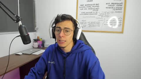 Snapshot of gametommy chatting on 01-09-25, 11:13 Tommy online show from 01-09-25, 11:13