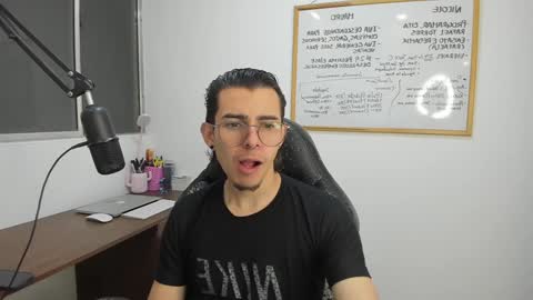 Snapshot of gametommy chatting on 01-12-25, 09:29 Tommy online show from 01-12-25, 09:29