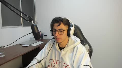 Snapshot of gametommy chatting on 01-21-25, 12:25 Tommy online show from 01-21-25, 12:25