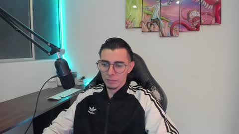 Snapshot of gametommy chatting on 01-21-25, 08:11 Tommy online show from 01-21-25, 08:11