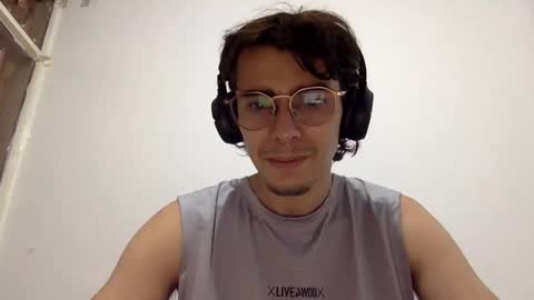 Snapshot of gametommy chatting on 02-14-25, 02:39 Tommy online show from 02-14-25, 02:39