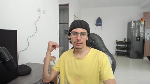 Snapshot of gametommy chatting on 02-22-25, 04:09 Tommy online show from 02-22-25, 04:09
