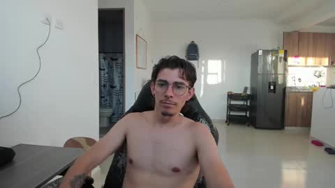 Snapshot of gametommy chatting on 02-24-25, 11:09 Tommy online show from 02-24-25, 11:09