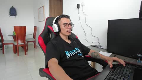 Snapshot of gametommy chatting on 03-05-25, 04:13 Tommy online show from 03-05-25, 04:13