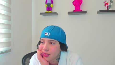 Snapshot of gangster_girl chatting on 12-06-24, 04:28 GANG online show from 12-06-24, 04:28