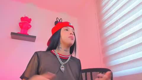 Snapshot of gangster_girl chatting on 12-14-24, 01:59 GANG online show from 12-14-24, 01:59