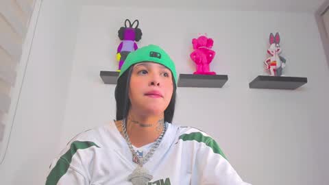 Snapshot of gangster_girl chatting on 12-31-24, 01:15 GANG online show from 12-31-24, 01:15