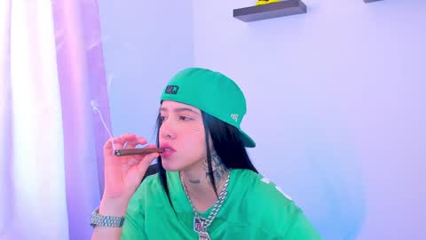 Snapshot of gangster_girl chatting on 01-10-25, 02:02 GANG online show from 01-10-25, 02:02