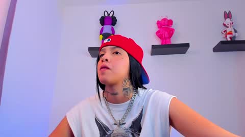 Snapshot of gangster_girl chatting on 01-13-25, 10:24 GANG online show from 01-13-25, 10:24