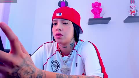Snapshot of gangster_girl chatting on 01-15-25, 01:52 GANG online show from 01-15-25, 01:52