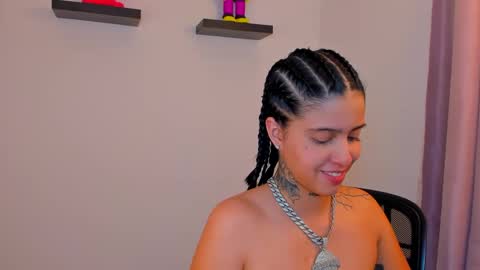 Snapshot of gangster_girl chatting on 01-17-25, 01:15 GANG online show from 01-17-25, 01:15