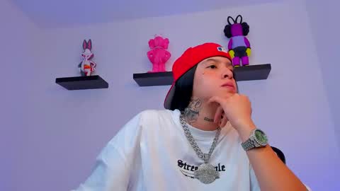Snapshot of gangster_girl chatting on 02-10-25, 12:30 GANG online show from 02-10-25, 12:30