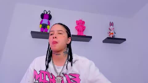 Snapshot of gangster_girl chatting on 02-12-25, 05:26 GANG online show from 02-12-25, 05:26