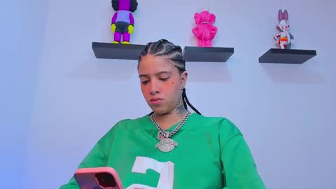 Snapshot of gangster_girl chatting on 02-24-25, 01:24 GANG online show from 02-24-25, 01:24