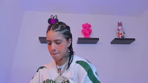 Snapshot of gangster_girl chatting on 03-03-25, 01:42 GANG online show from 03-03-25, 01:42