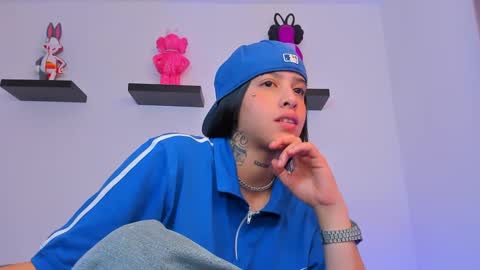 Snapshot of gangster_girl chatting on 03-04-25, 11:11 GANG online show from 03-04-25, 11:11