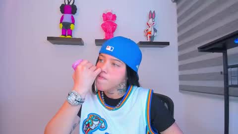 Snapshot of gangster_girl chatting on 10-12-25, 03:27 GANG online show from 10-12-25, 03:27