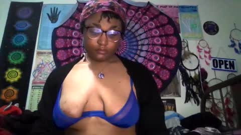 Snapshot of gardeniaspear chatting on 02-28-26, 12:00 Gardenia online show from 02-28-26, 12:00