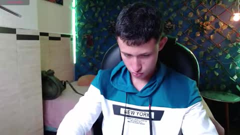 garuo_18 online show from 11-16-25, 03:12