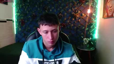 garuo_18 online show from 11-28-25, 03:53