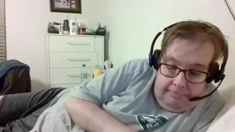 Snapshot of garyg930 chatting on 10-08-25, 12:19 Gary online show from 10-08-25, 12:19