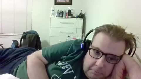 Snapshot of garyg930 chatting on 11-14-25, 04:55 Gary online show from 11-14-25, 04:55