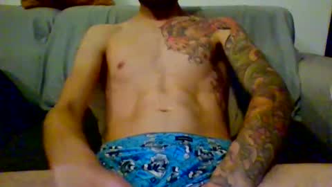 Snapshot of garyreal1990 chatting on 11-20-25, 04:07 garyreal1990 online show from 11-20-25, 04:07