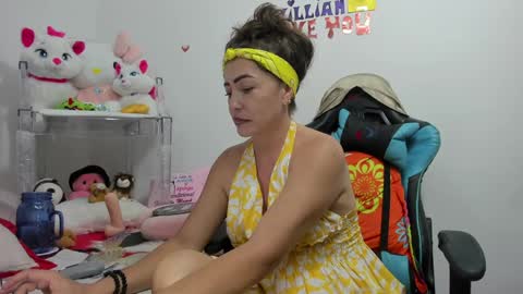 Snapshot of gatitasexy_hot_wet4u chatting on 12-24-24, 04:11 Mfe online show from 12-24-24, 04:11