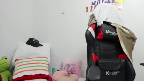 Snapshot of gatitasexy_hot_wet4u chatting on 11-13-25, 10:41 Mfe online show from 11-13-25, 10:41