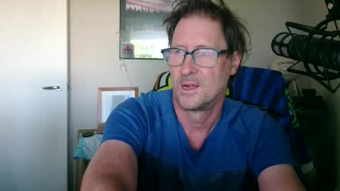 Snapshot of gatsby2025 chatting on 10-31-25, 08:32 gatsby2025 online show from 10-31-25, 08:32