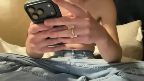 Snapshot of gaygoon424 chatting on 11-25-25, 01:05 gaygoon424 online show from 11-25-25, 01:05